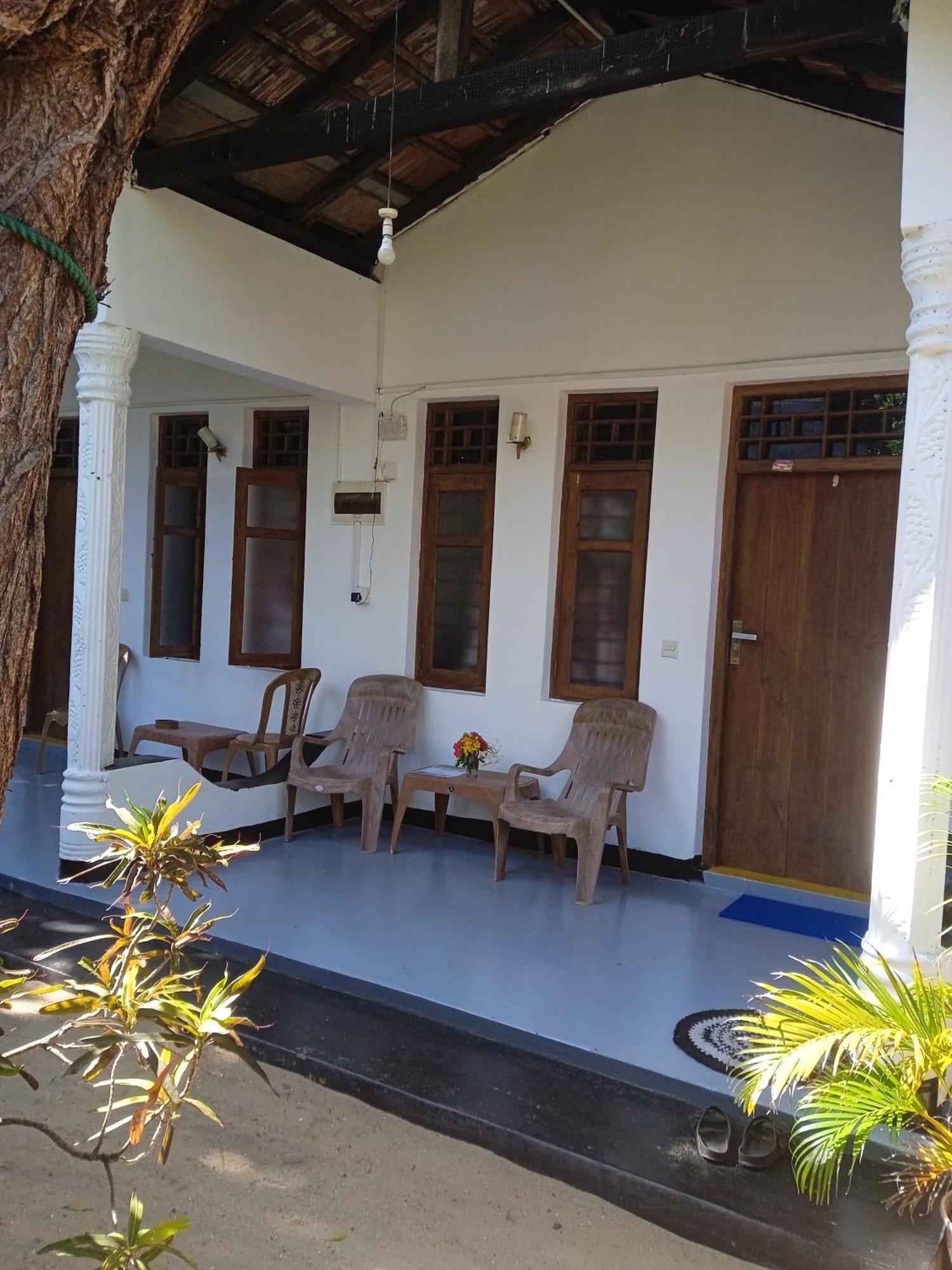 Aaliya Bay Hotel Arugam Bay Exterior photo